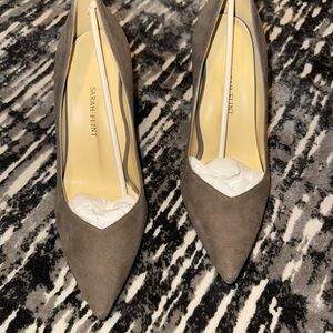 Sarah Flint Women's Gray Suede Pumps Brand new Size 29 1/2